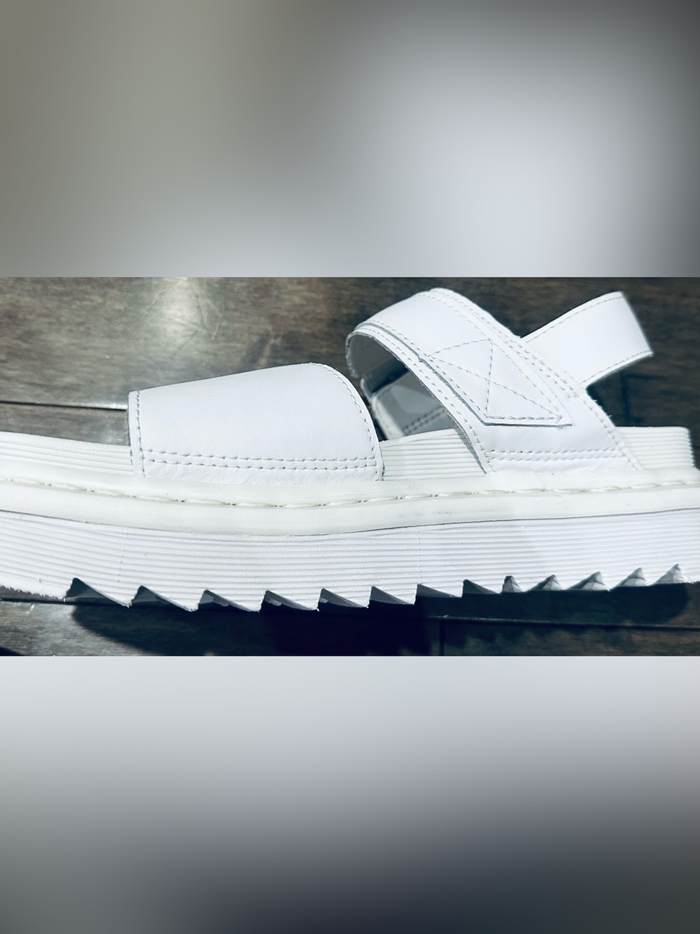 Dr. Martens Women’s Sz 7 White Voss II Hydro Leather Strap Sandals - Picture 8 of 14